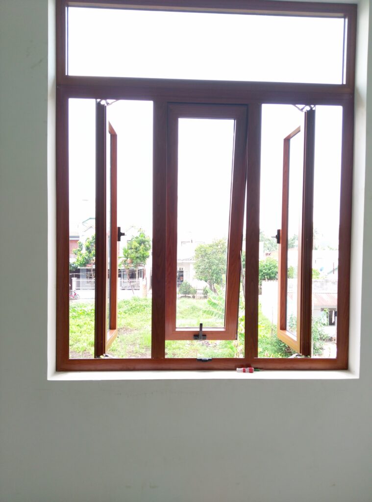 Cửa sổ mở kết hợp