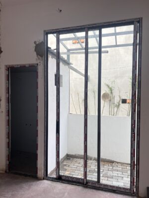 CỬA ĐI MỞ LÙA (TRƯỢT) 18 z5240910600255 f04a59cd7f2ae9e0d2d15dbfd68577ff