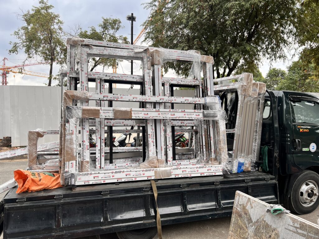 ANH TUẤN - DĨ AN BÌNH DƯƠNG 17 z5240932222317 4ffec68567fcf1606f29e41e429ef69a