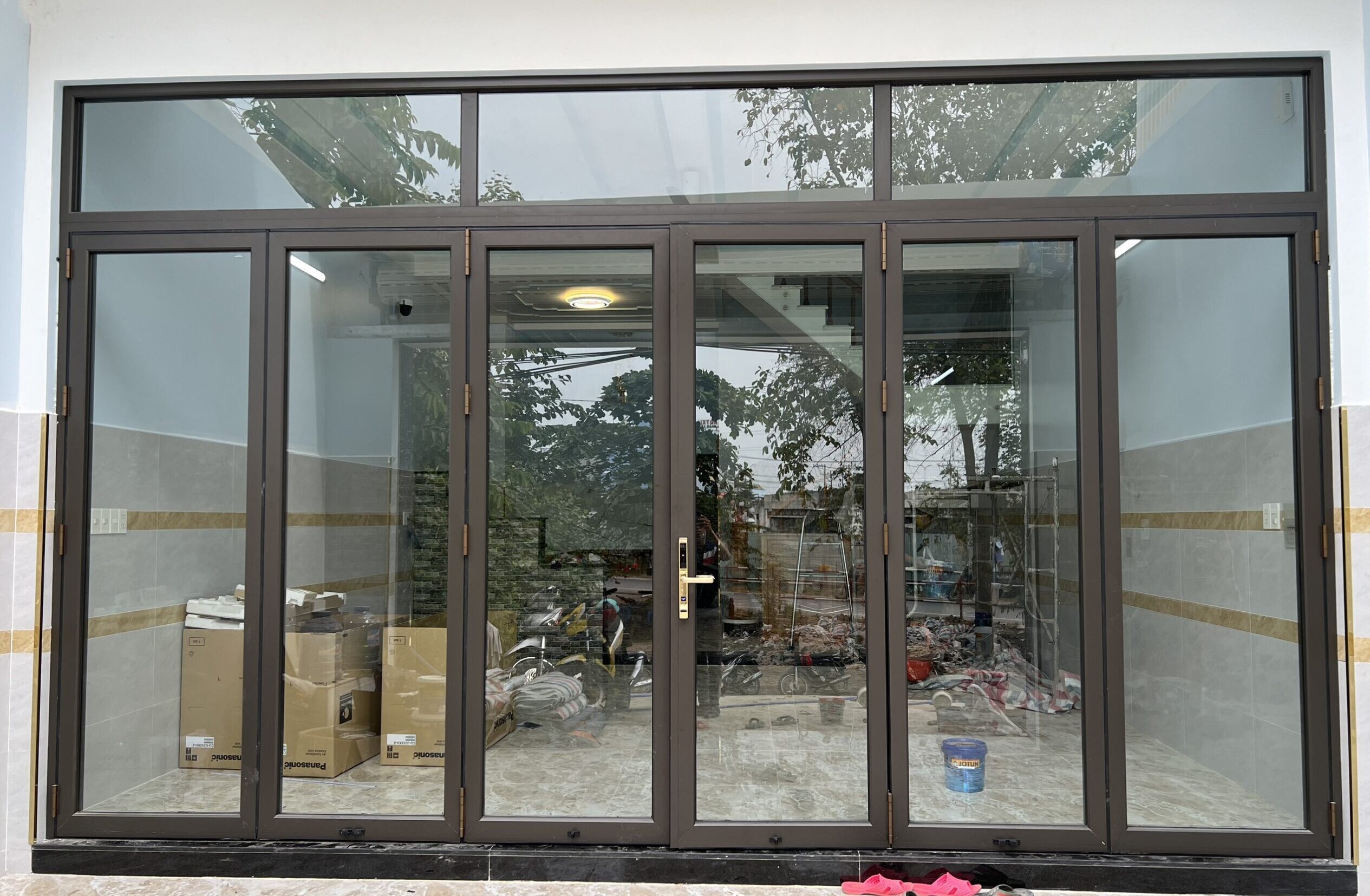 Cửa nhôm Maxpro xếp trươt