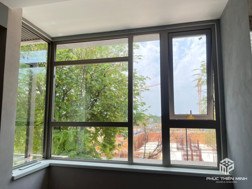 Cửa nhôm Xingfa mở hất 