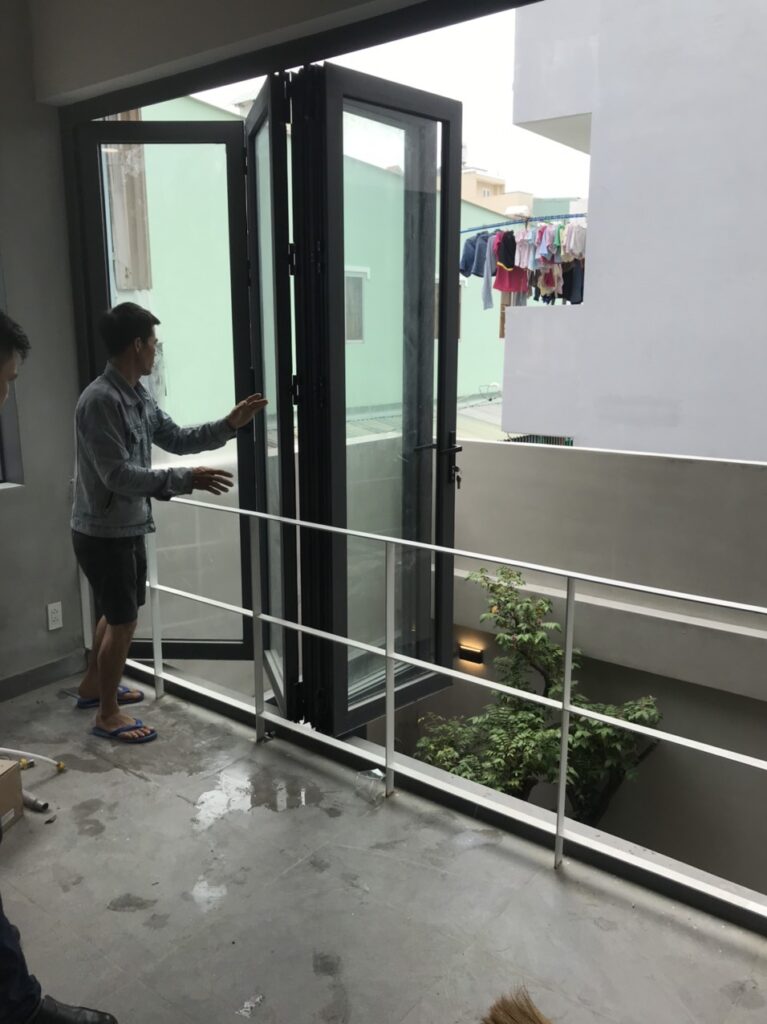 CỬA NHÔM XẾP TRƯỢT XINGFA